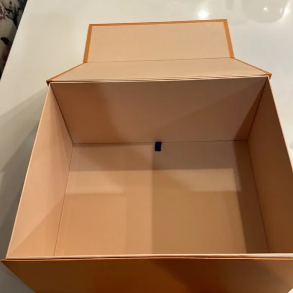 Louis Vuitton Box - Picture 3 of 7